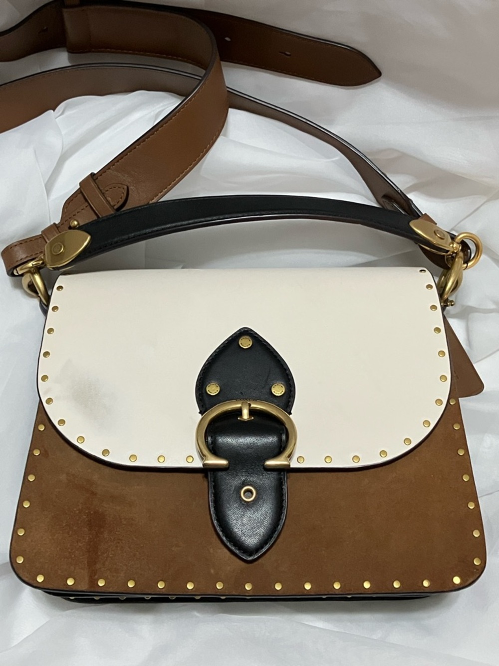 Beat Bag Colorblock Gold Rivets - Picture 5 of 11